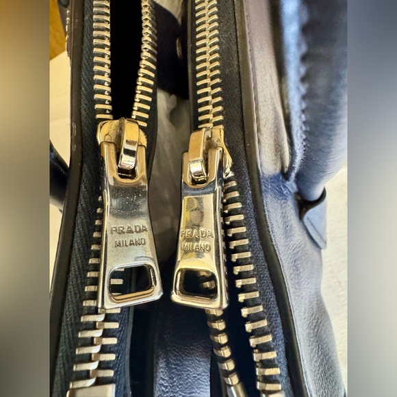 Price Drop! Prada Baltico Glace Calf leather tote bag - Picture 6 of 12